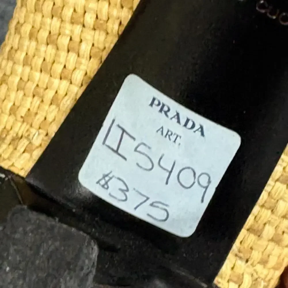 Prada Shoes Womens 5.5 EU 35.5 Beige Black Leather Woven Cap Toe Pumps Heels